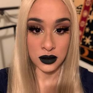 Meet your Posher, Sabrina